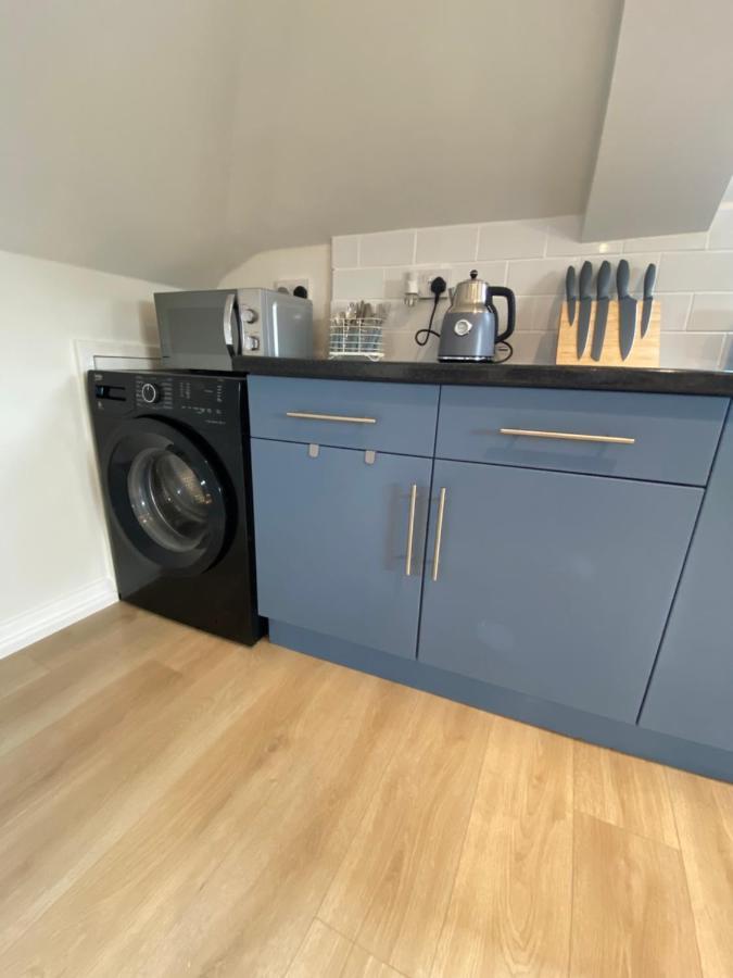 Lovely Spacious Loft Close To Train Station Worthing Eksteriør bilde