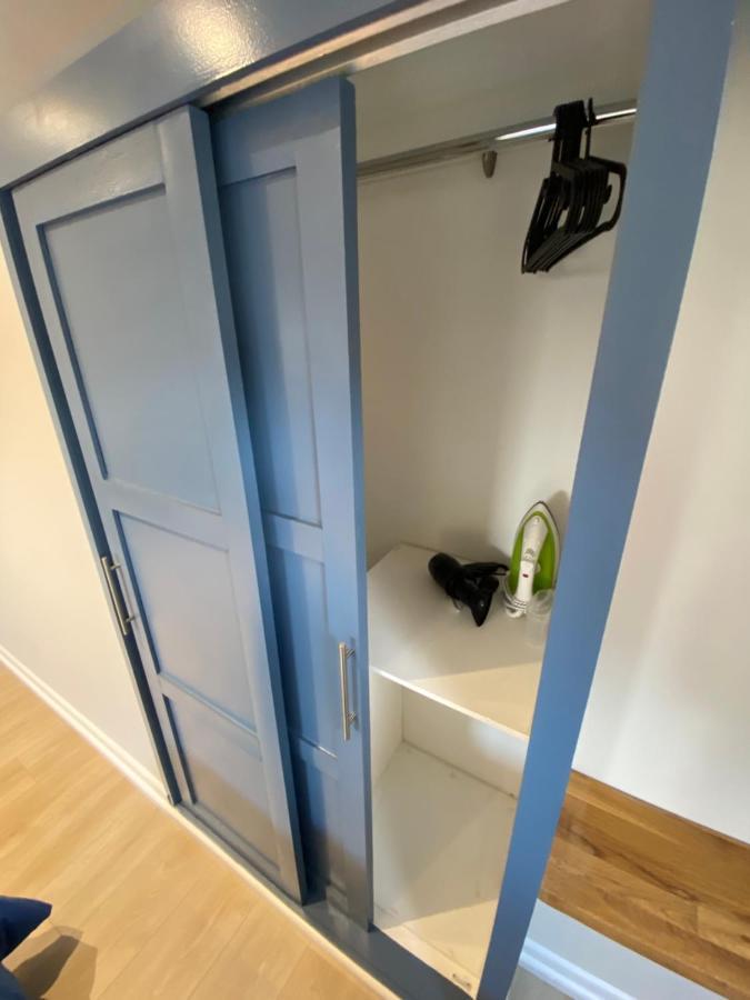 Lovely Spacious Loft Close To Train Station Worthing Eksteriør bilde