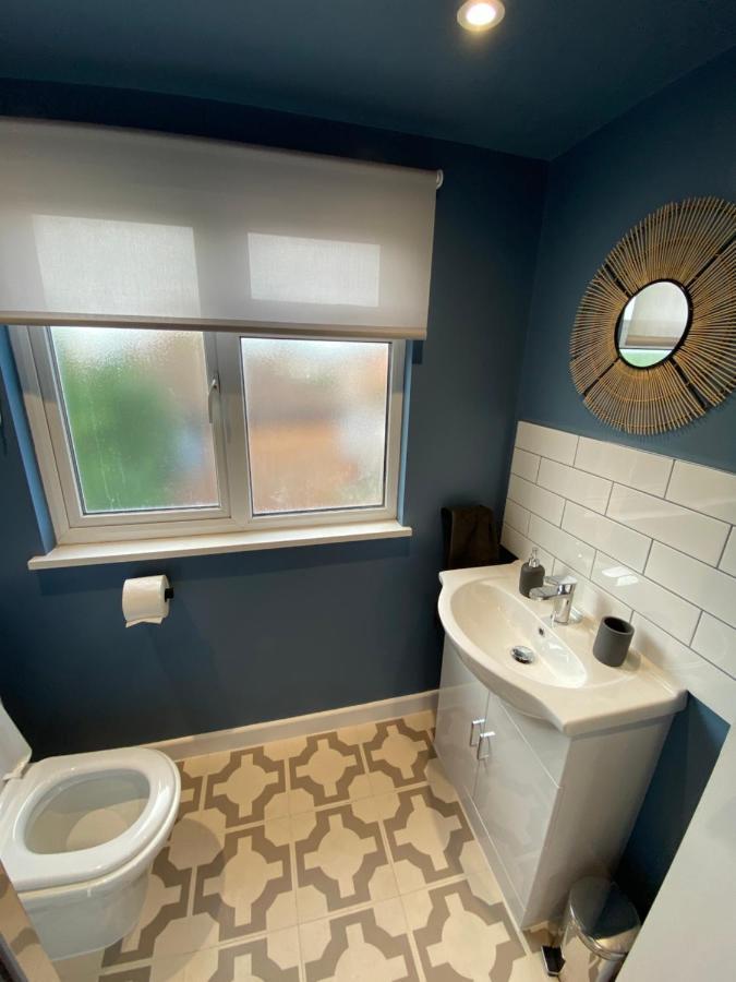 Lovely Spacious Loft Close To Train Station Worthing Eksteriør bilde