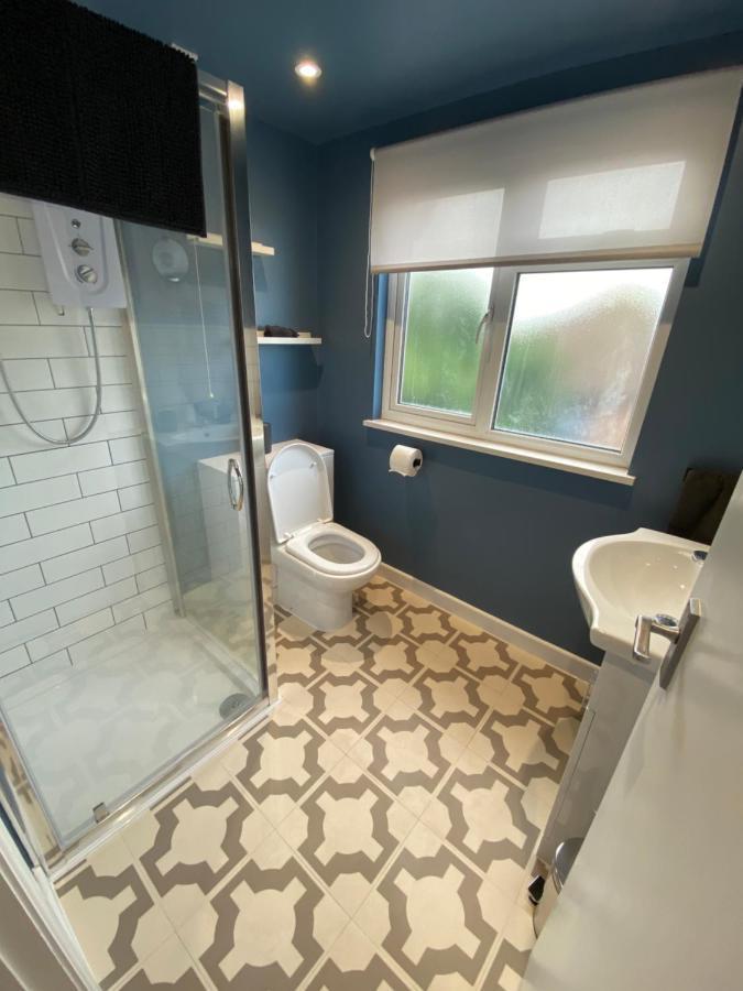 Lovely Spacious Loft Close To Train Station Worthing Eksteriør bilde
